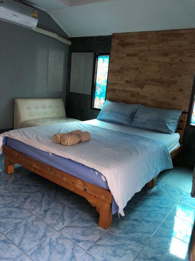 Poopreaw Koh Larn Apartment Exterior photo