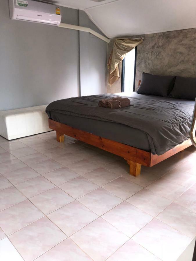 Poopreaw Koh Larn Apartment Exterior photo
